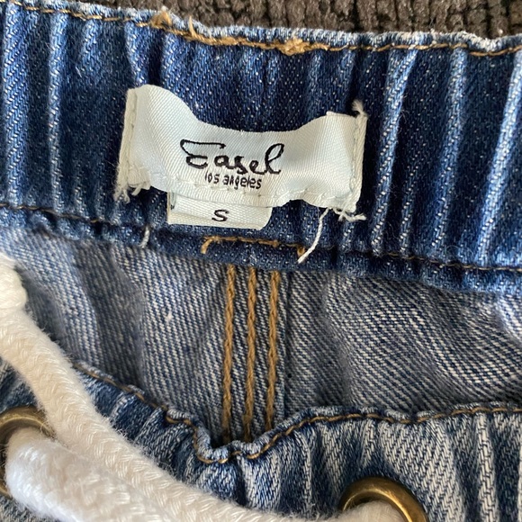 Three Birds Nest Easel relaxed jeans - Picture 6 of 6